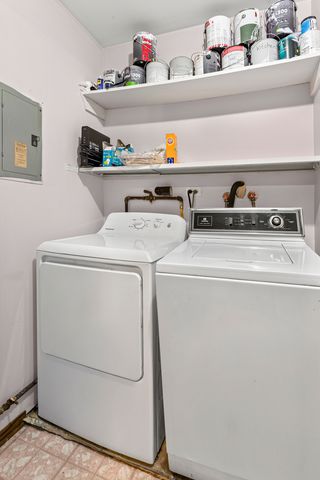 7050 Brighton Court 204, Woodridge, IL 60517