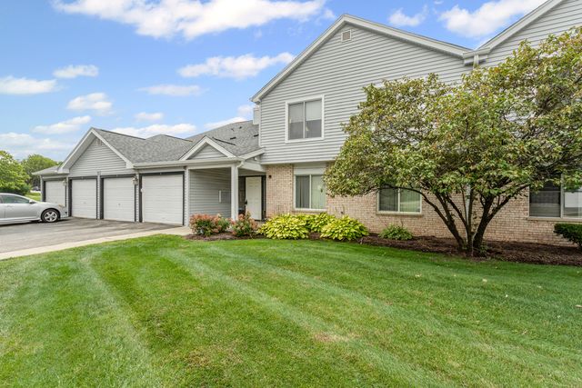 7050 Brighton Court 204, Woodridge, IL 60517