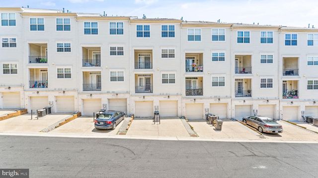 4427-B BEECHSTONE LN, Fairfax, VA 22033