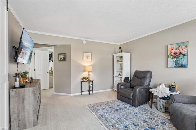 209 Hounds CHSE, Yorktown, VA 23693