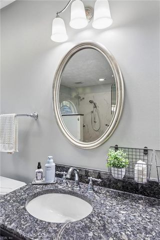 209 Hounds CHSE, Yorktown, VA 23693