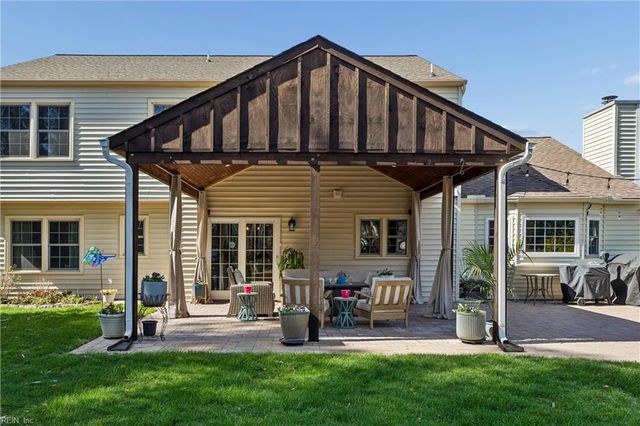 209 Hounds CHSE, Yorktown, VA 23693