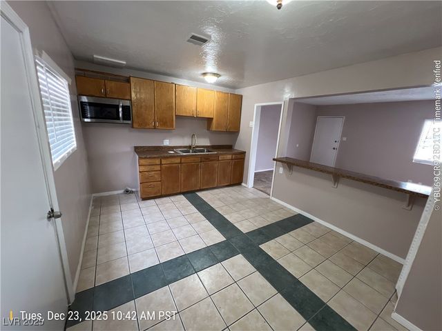 400 Bonanza Way, Las Vegas, NV 89101