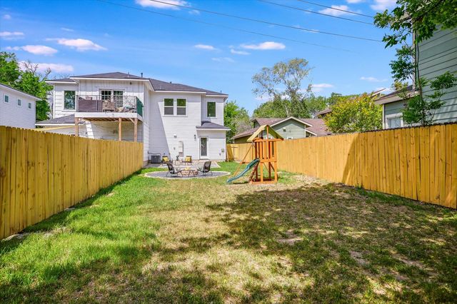 1121 Walton LN B, Austin, TX 78721