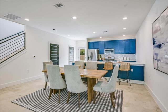 1121 Walton LN B, Austin, TX 78721