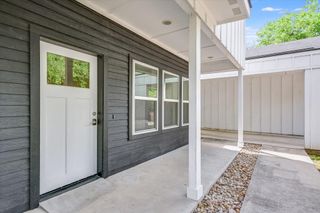 1121 Walton LN B, Austin, TX 78721