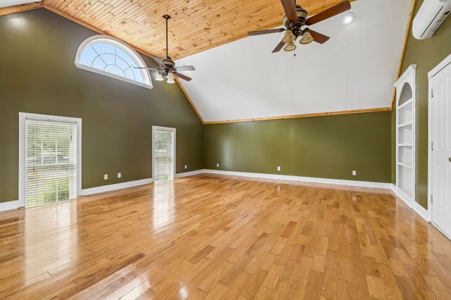 6701 McCormick Ridge Rd, Whitleyville, TN 38588