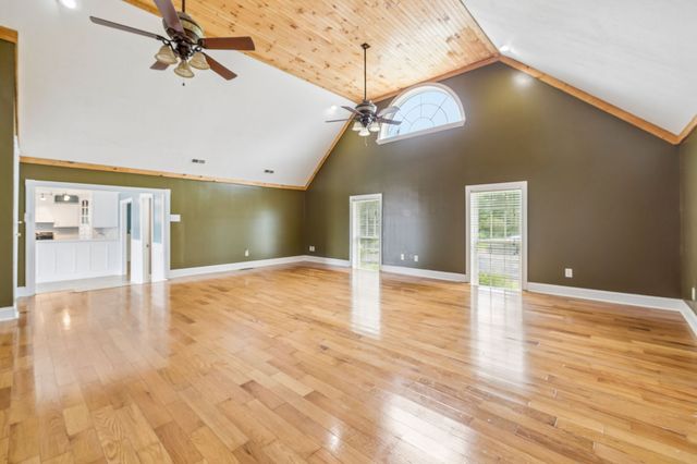 6701 McCormick Ridge Rd, Whitleyville, TN 38588