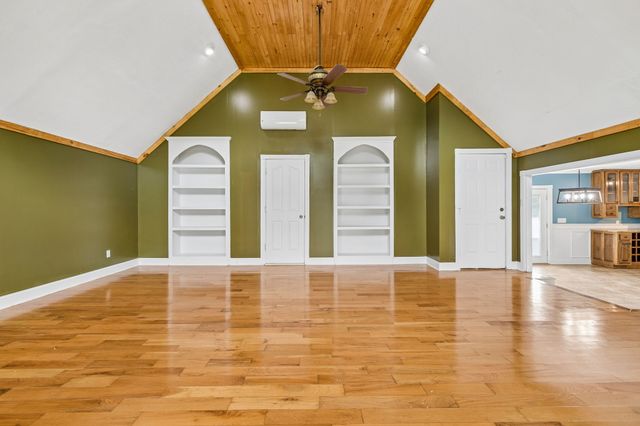 6701 McCormick Ridge Rd, Whitleyville, TN 38588