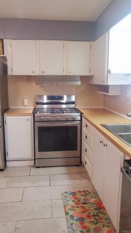 26056 Butterfly Palm Dr, Homeland, CA 92548