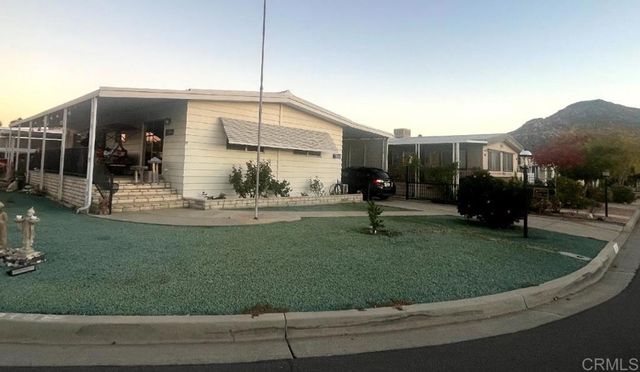 26056 Butterfly Palm Dr, Homeland, CA 92548