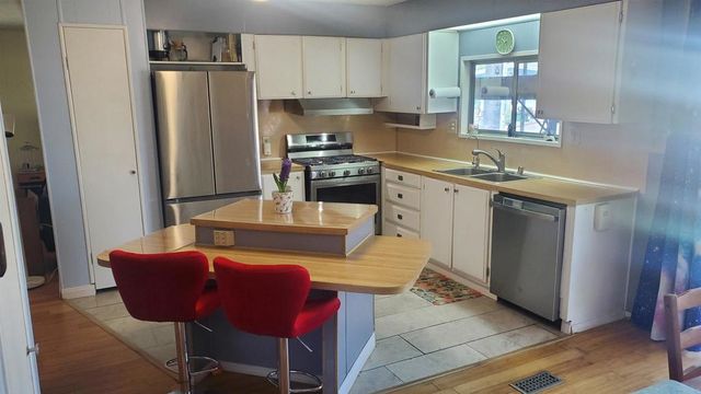 26056 Butterfly Palm Dr, Homeland, CA 92548