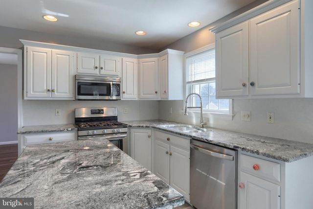 60 NORFOLK LN, Lebanon, PA 17042