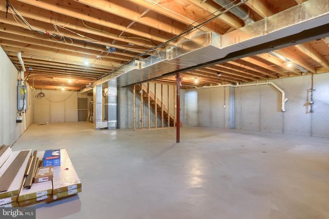 60 NORFOLK LN, Lebanon, PA 17042