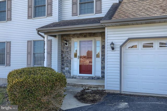 60 NORFOLK LN, Lebanon, PA 17042