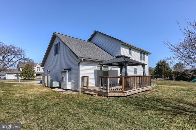 60 NORFOLK LN, Lebanon, PA 17042