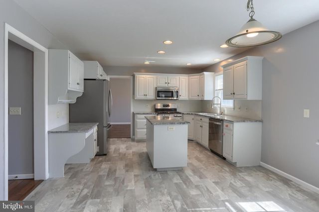 60 NORFOLK LN, Lebanon, PA 17042