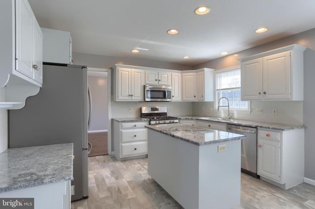 60 NORFOLK LN, Lebanon, PA 17042