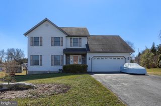60 NORFOLK LN, Lebanon, PA 17042