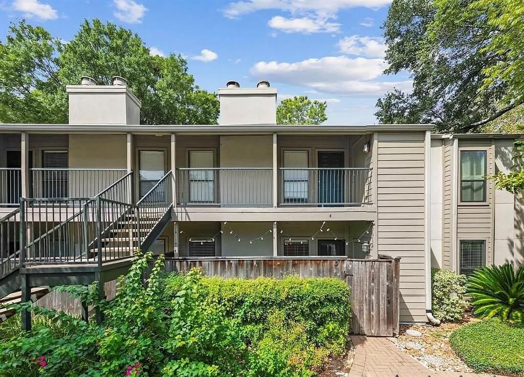 1100 Augusta Drive 3, Houston, TX 77057