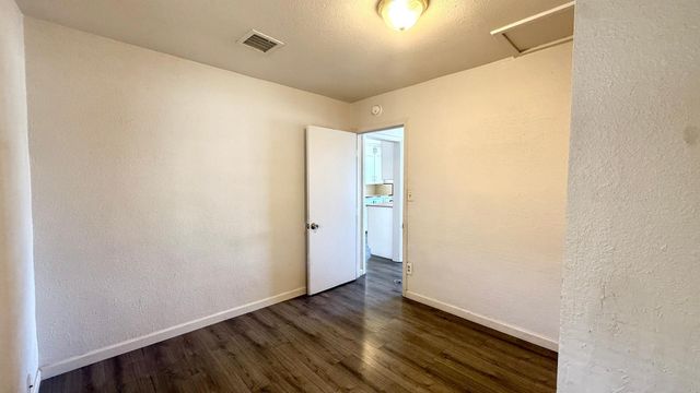 5547 W Gardenia Avenue, Glendale, AZ 85301