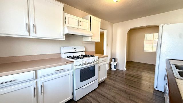 5547 W Gardenia Avenue, Glendale, AZ 85301