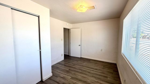 5547 W Gardenia Avenue, Glendale, AZ 85301