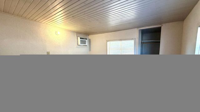 5547 W Gardenia Avenue, Glendale, AZ 85301