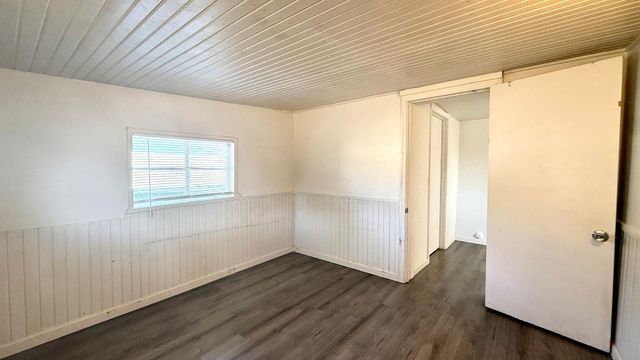 5547 W Gardenia Avenue, Glendale, AZ 85301