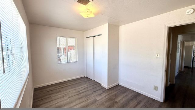 5547 W Gardenia Avenue, Glendale, AZ 85301