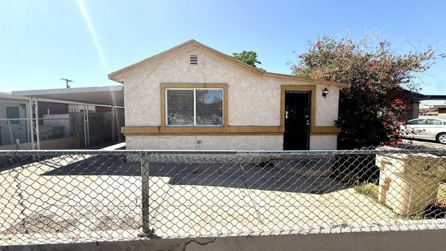 5547 W Gardenia Avenue, Glendale, AZ 85301
