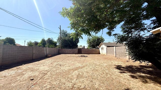 5547 W Gardenia Avenue, Glendale, AZ 85301