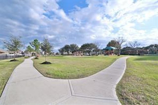 19038 Winding Stream Lane, Houston, TX 77084