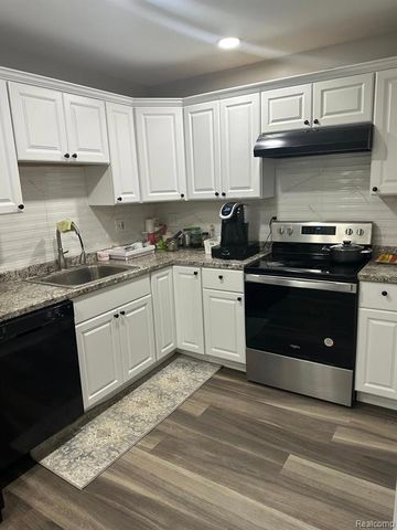 7350 N Inkster Road 10, Dearborn Heights, MI 48127