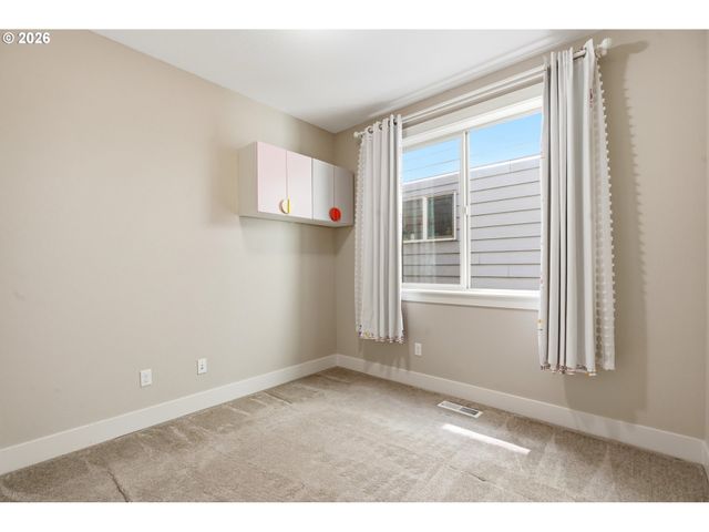 2121 Nw 163RD Ter, Beaverton, OR 97006