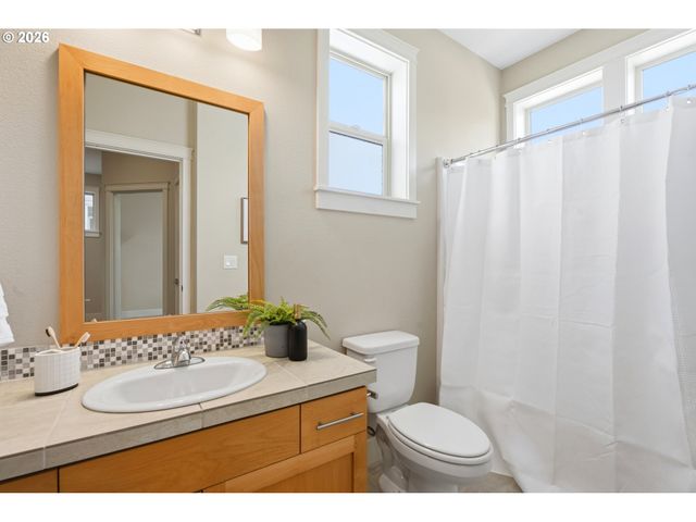 2121 Nw 163RD Ter, Beaverton, OR 97006