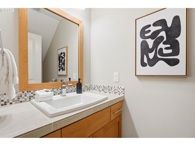 2121 Nw 163RD Ter, Beaverton, OR 97006