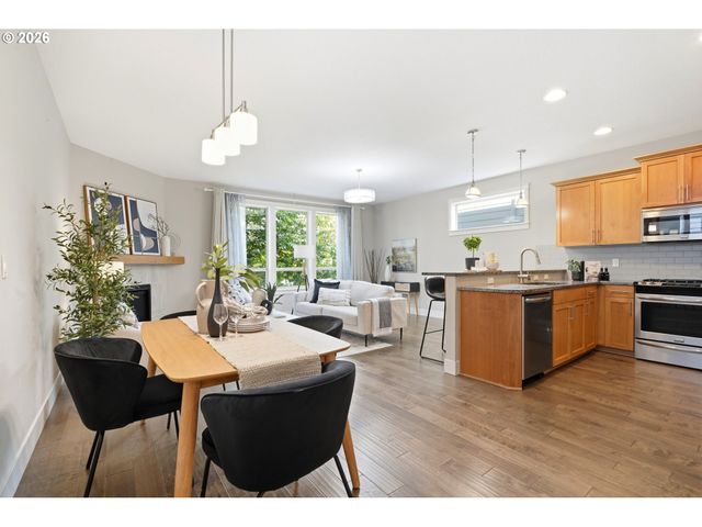 2121 Nw 163RD Ter, Beaverton, OR 97006