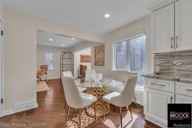 28351 W 14 Mile Road, Farmington Hills, MI 48334