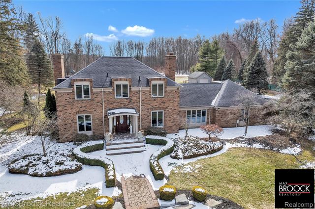 28351 W 14 Mile Road, Farmington Hills, MI 48334