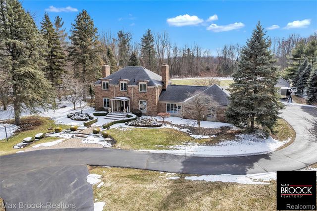 28351 W 14 Mile Road, Farmington Hills, MI 48334