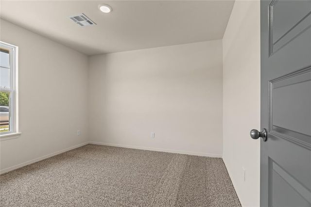 4637 Lincoln Landing, Harrah, OK 73045