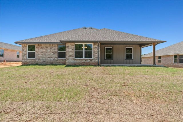 4637 Lincoln Landing, Harrah, OK 73045