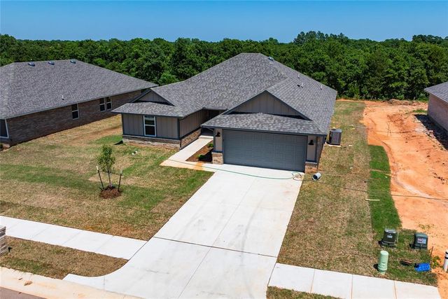 4637 Lincoln Landing, Harrah, OK 73045