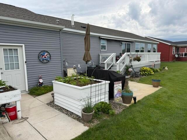 3688 Hollyfield Drive, Cedar Springs, MI 49319