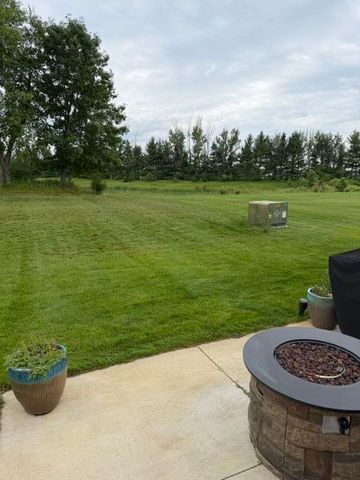 3688 Hollyfield Drive, Cedar Springs, MI 49319