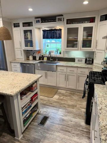 3688 Hollyfield Drive, Cedar Springs, MI 49319
