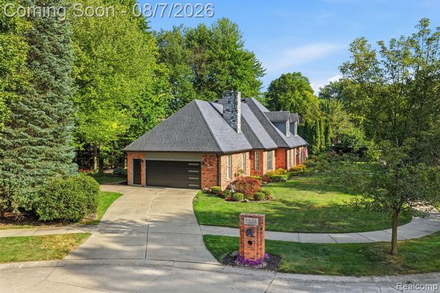 53134 Alyssa Court, Utica, MI 48315