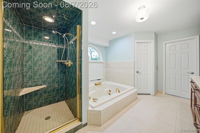 53134 Alyssa Court, Utica, MI 48315