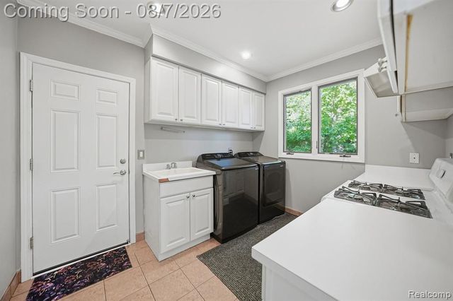 53134 Alyssa Court, Utica, MI 48315